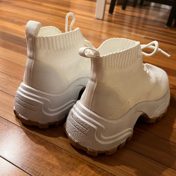 Lug sole sneakers - Picture 3 of 5